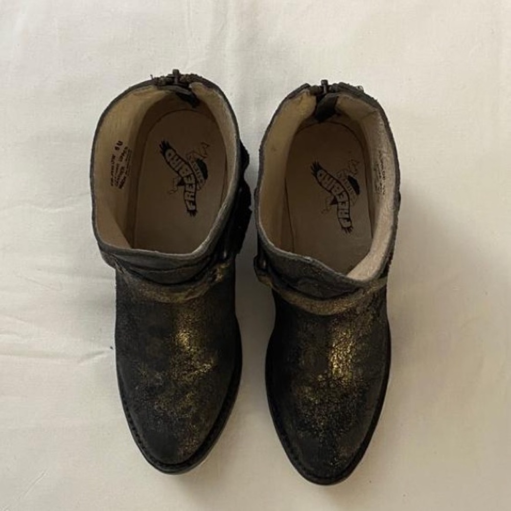 NWT Freebird ankle boots black and gold distressed by Steven Phlow. Size six - Picture 4 of 7
